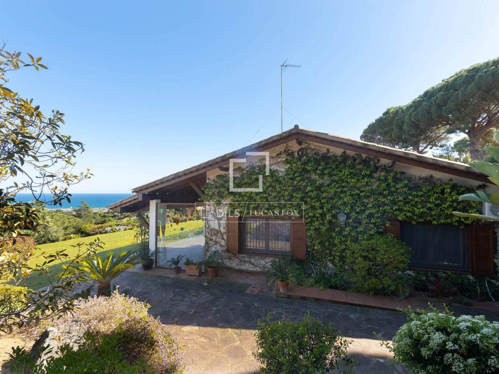 6 makuuhuone Huvila myytävänä paikassa Cabrera de Mar mukana uima-altaan 
autotalli - 1 850 000 € (Ref: 8949727)