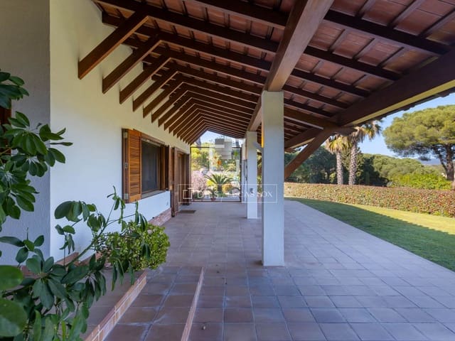 6 slaapkamer Villa te koop in Cabrera de Mar met zwembad garage - € 1.850.000 (Ref: 8949727)