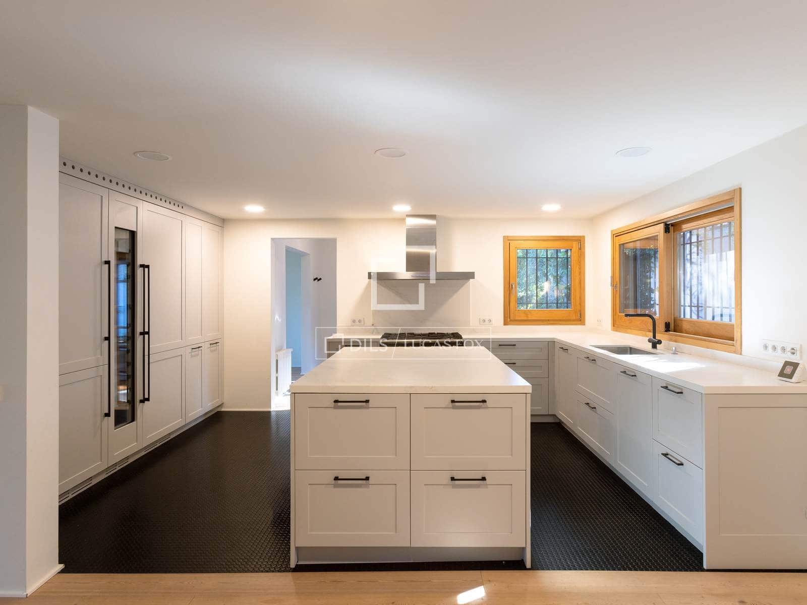 6 makuuhuone Huvila myytävänä paikassa Cabrera de Mar mukana uima-altaan 
autotalli - 1 850 000 € (Ref: 8949727)