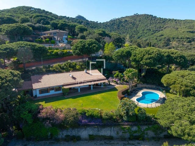 6 slaapkamer Villa te koop in Cabrera de Mar met zwembad garage - € 1.850.000 (Ref: 8949727)