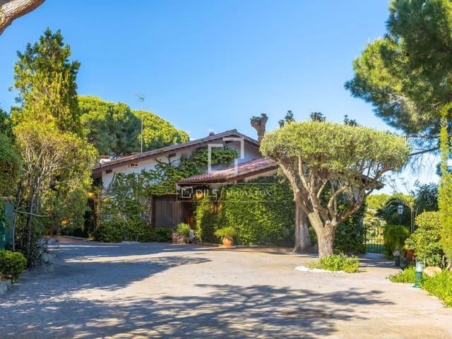 6 slaapkamer Villa te koop in Cabrera de Mar met zwembad garage - € 1.850.000 (Ref: 8949727)