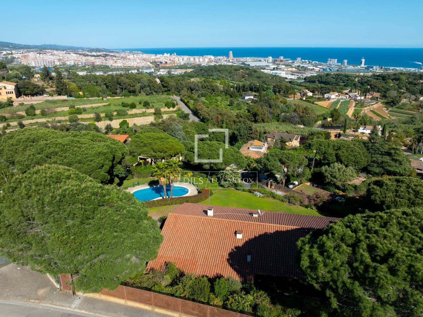 6 makuuhuone Huvila myytävänä paikassa Cabrera de Mar mukana uima-altaan 
autotalli - 1 850 000 € (Ref: 8949727)