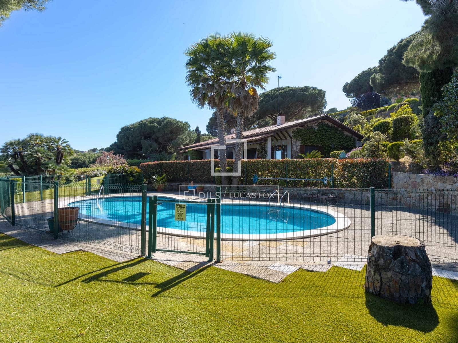 6 makuuhuone Huvila myytävänä paikassa Cabrera de Mar mukana uima-altaan 
autotalli - 1 850 000 € (Ref: 8949727)