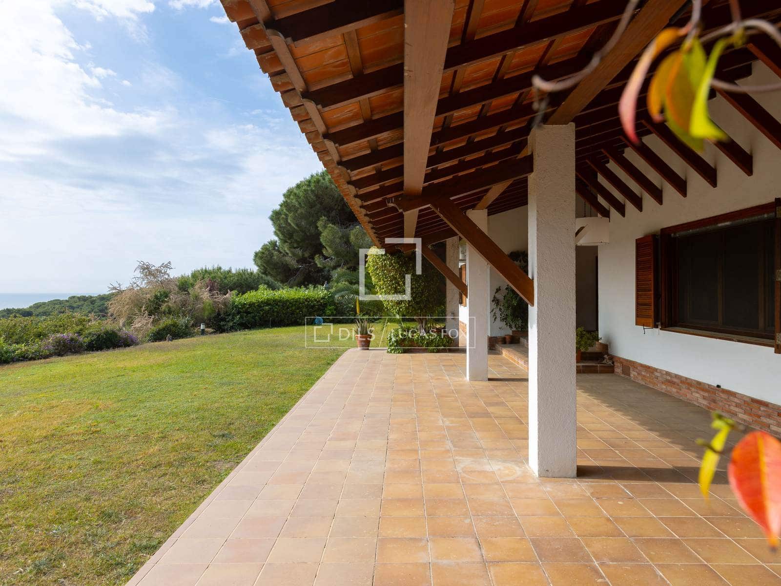 6 bedroom Villa for sale in Cabrera de Mar with pool garage - € 1,850,000 (Ref: 8949727)