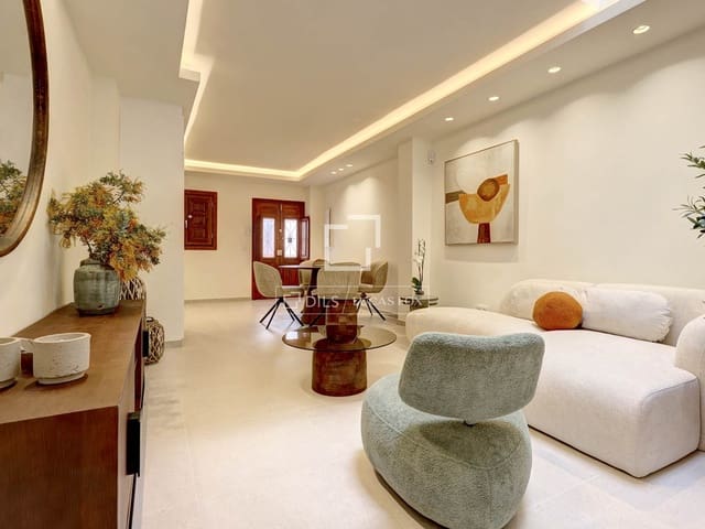 3 sypialnia Willa na sprzedaż w Estepona - 782 000 € (Ref: 8949728)