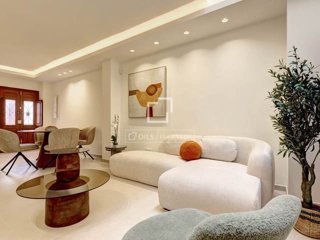 3 sypialnia Willa na sprzedaż w Estepona - 782 000 € (Ref: 8949728)