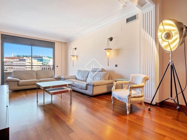 3 sovrum Lägenhet till salu i Tarragona stad med garage - 465 000 € (Ref: 8949861)