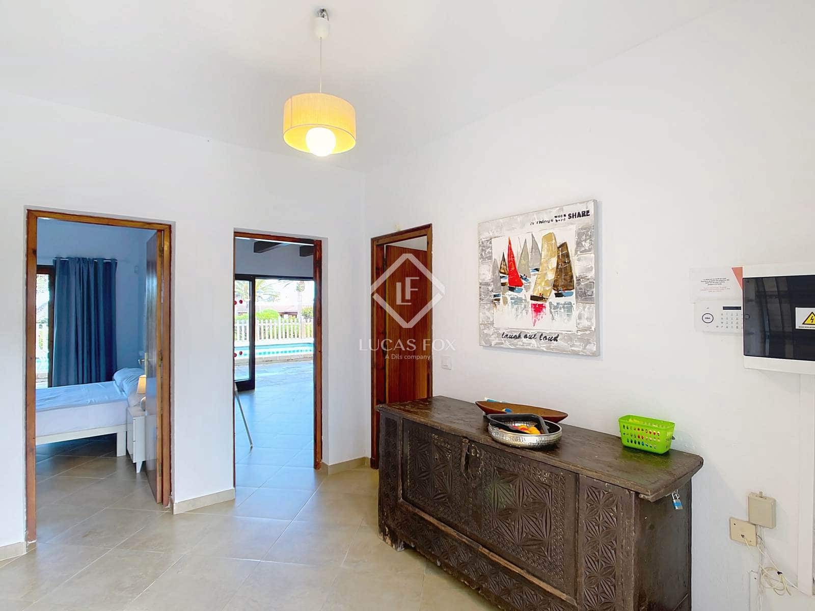 5 slaapkamer Villa te koop in Ciutadella de Menorca met zwembad garage - € 884.000 (Ref: 8951011)