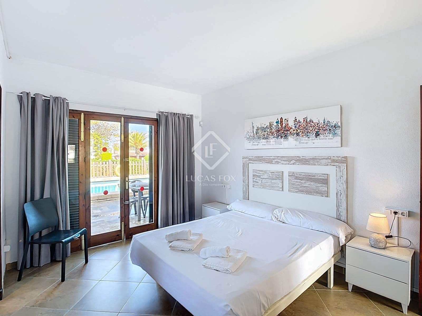 5 slaapkamer Villa te koop in Ciutadella de Menorca met zwembad garage - € 884.000 (Ref: 8951011)