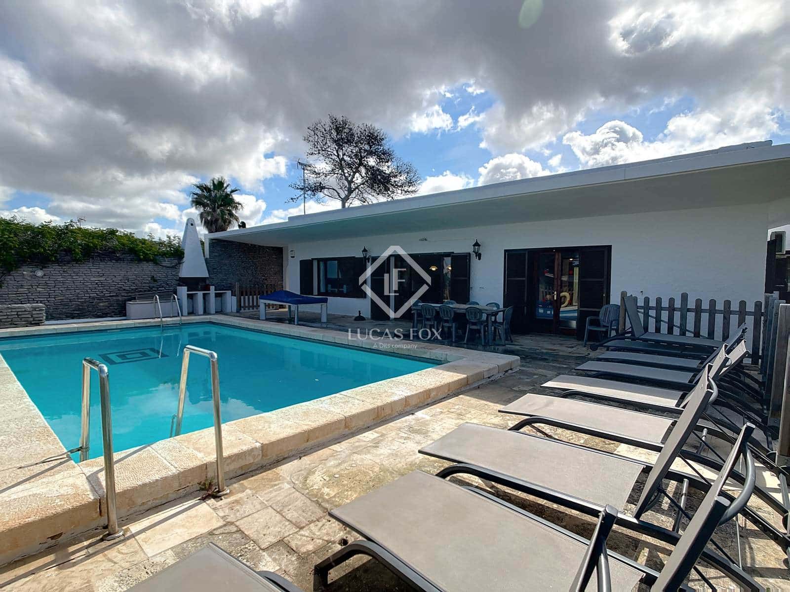 5 slaapkamer Villa te koop in Ciutadella de Menorca met zwembad garage - € 884.000 (Ref: 8951011)