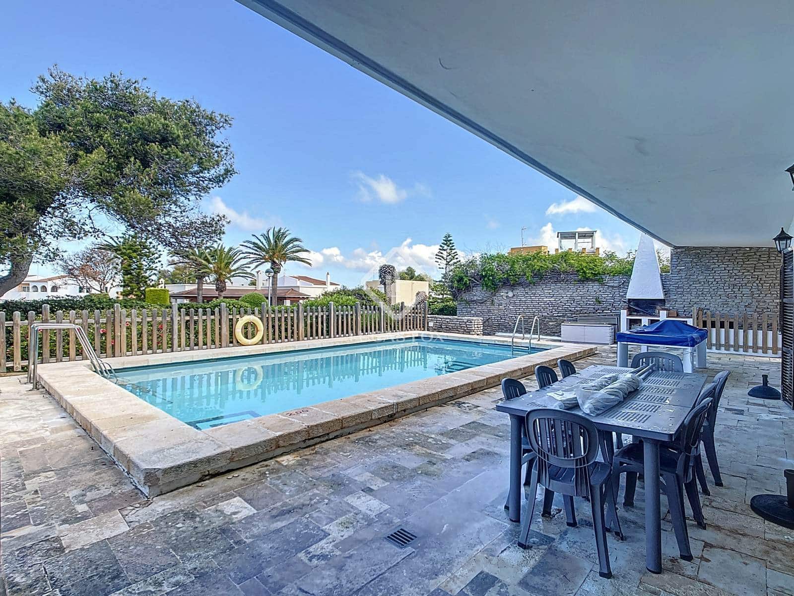 5 slaapkamer Villa te koop in Ciutadella de Menorca met zwembad garage - € 884.000 (Ref: 8951011)