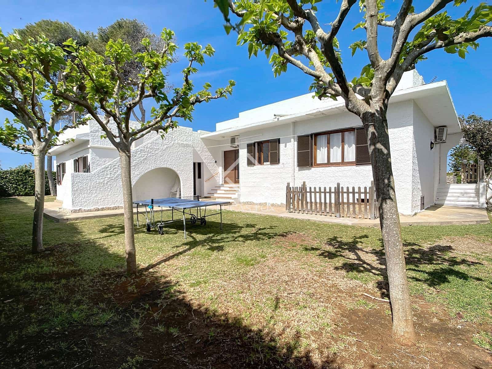 5 slaapkamer Villa te koop in Ciutadella de Menorca met zwembad garage - € 884.000 (Ref: 8951011)