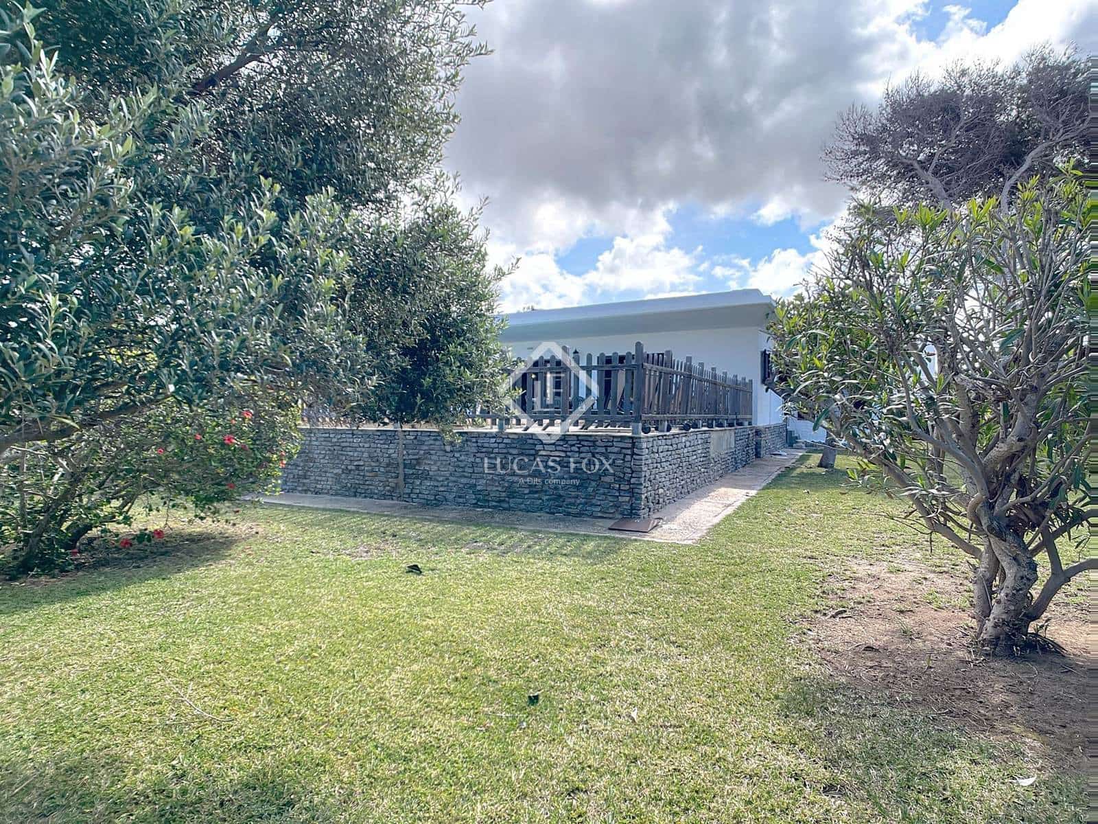 5 slaapkamer Villa te koop in Ciutadella de Menorca met zwembad garage - € 884.000 (Ref: 8951011)