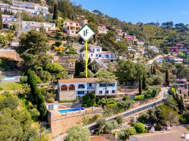 5 bedroom Villa for sale in Begur with pool garage - € 1,395,000 (Ref: 8951226)