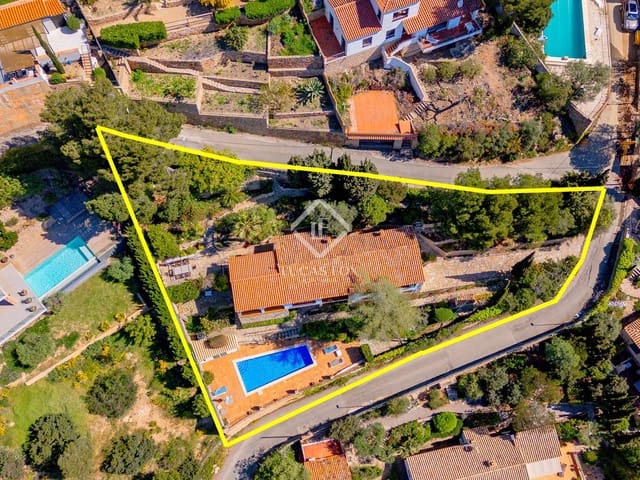 5 bedroom Villa for sale in Begur with pool garage - € 1,395,000 (Ref: 8951226)