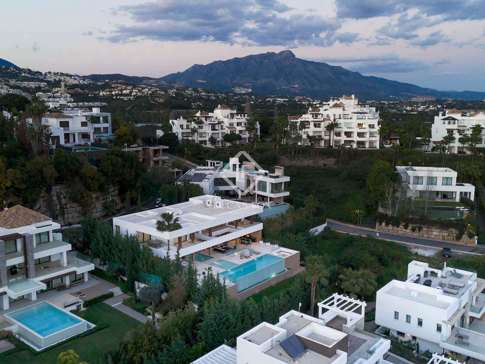 5 camera da letto Villa in vendita in Benahavis con piscina garage - 4.995.000 € (Rif: 8952181)