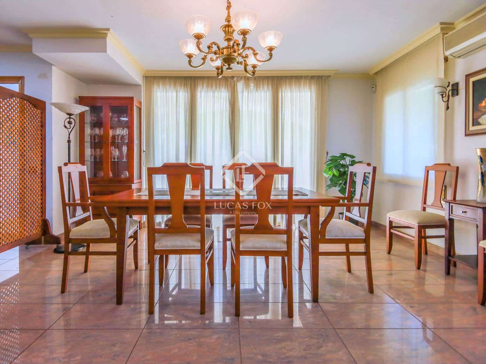 5 bedroom Villa for sale in Salou with pool garage - € 735,000 (Ref: 8953531)