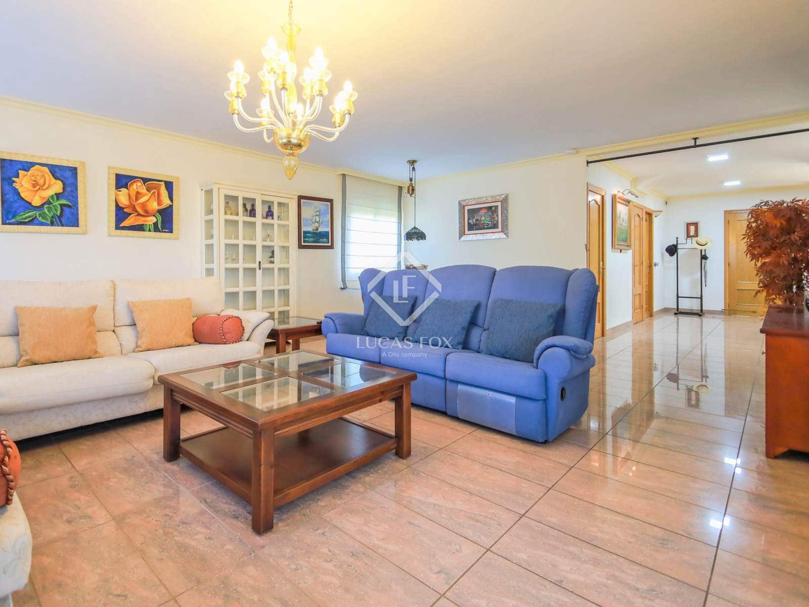 5 bedroom Villa for sale in Salou with pool garage - € 735,000 (Ref: 8953531)