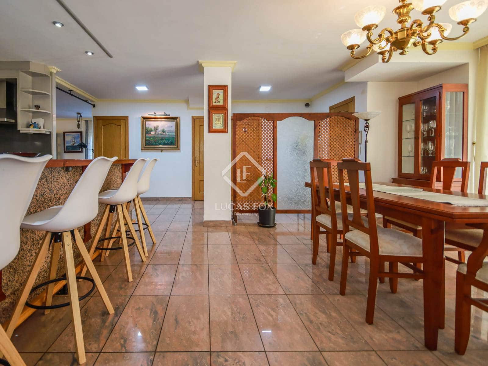 5 bedroom Villa for sale in Salou with pool garage - € 735,000 (Ref: 8953531)