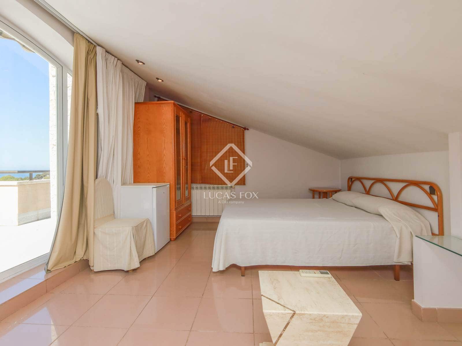 5 bedroom Villa for sale in Salou with pool garage - € 735,000 (Ref: 8953531)