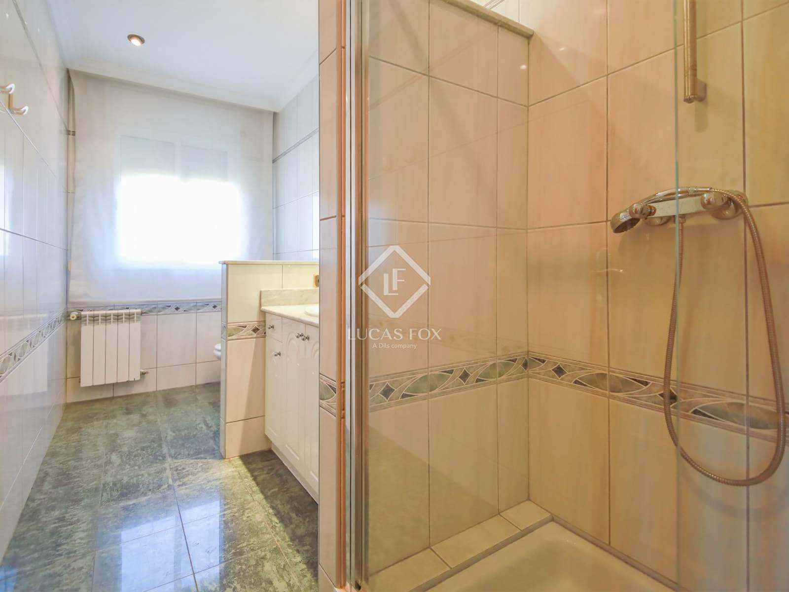 5 bedroom Villa for sale in Salou with pool garage - € 735,000 (Ref: 8953531)