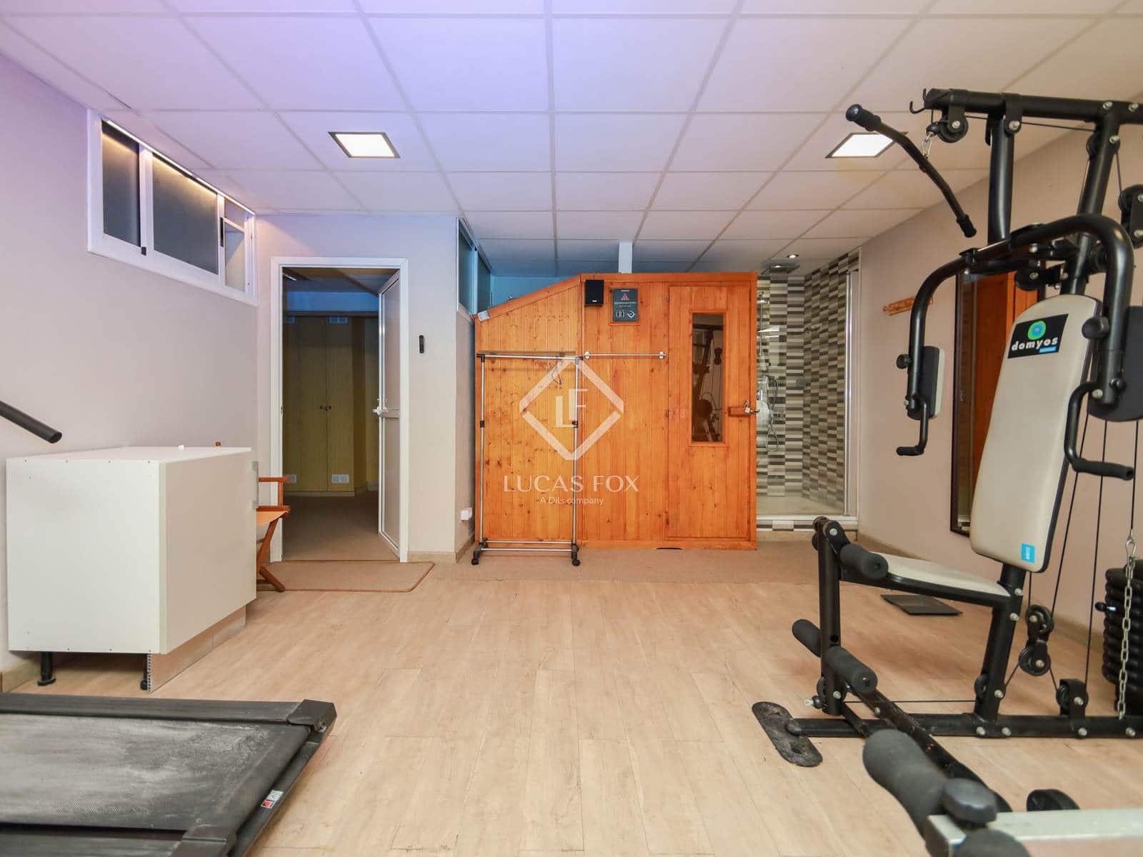 5 bedroom Villa for sale in Salou with pool garage - € 735,000 (Ref: 8953531)