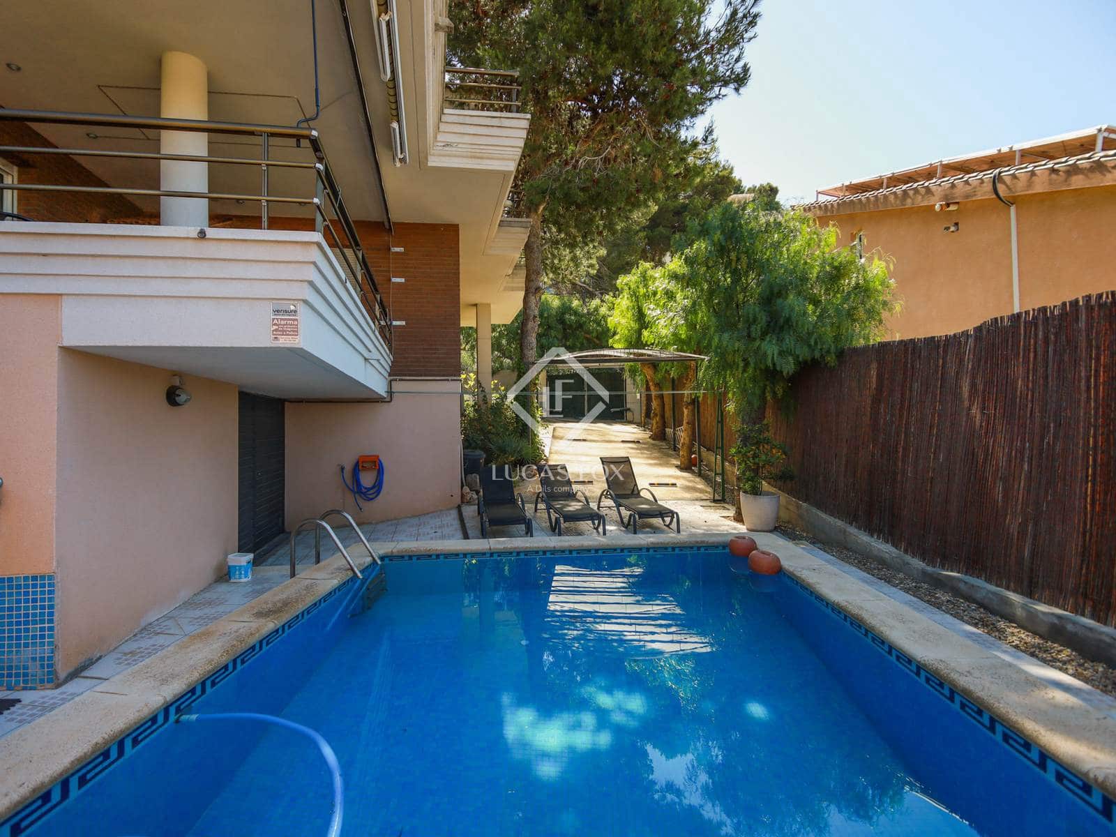 5 bedroom Villa for sale in Salou with pool garage - € 735,000 (Ref: 8953531)