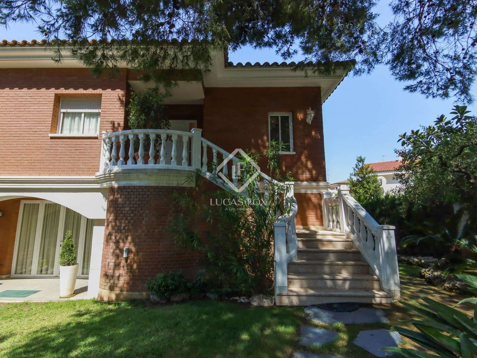 5 bedroom Villa for sale in Salou with pool garage - € 735,000 (Ref: 8953531)