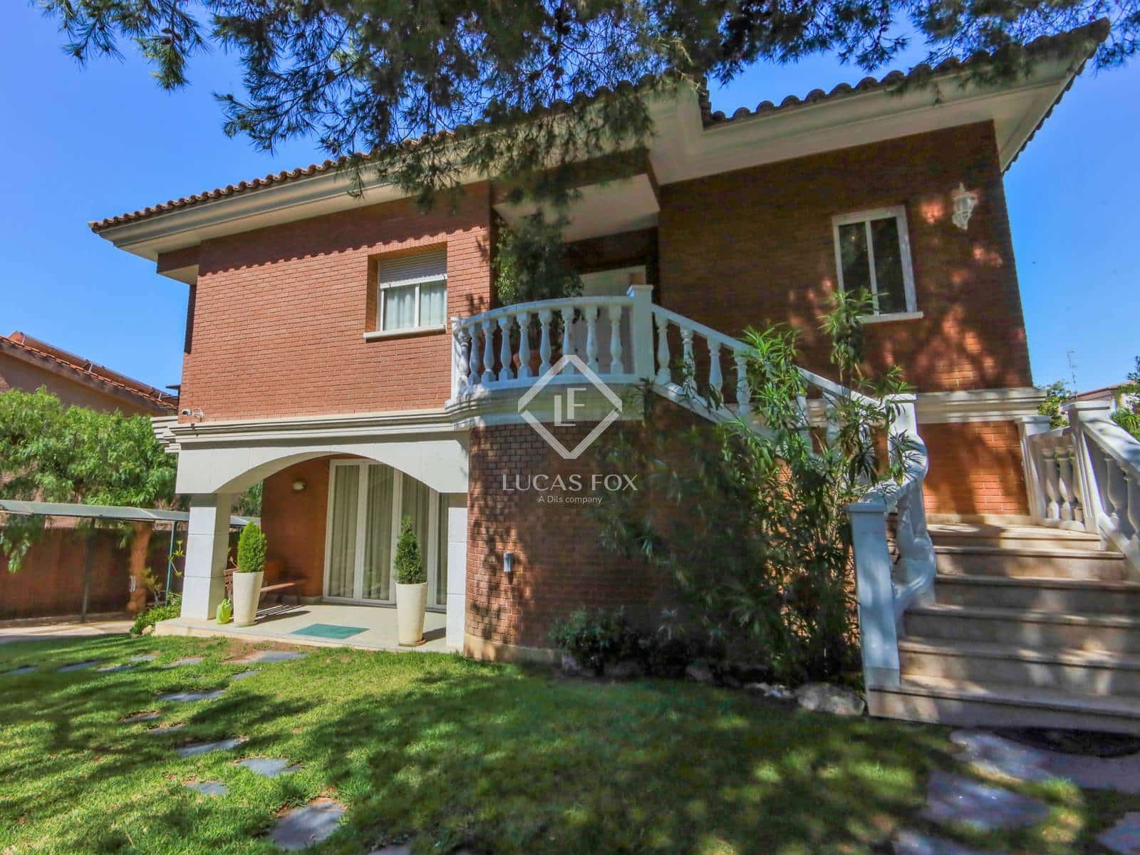 5 bedroom Villa for sale in Salou with pool garage - € 735,000 (Ref: 8953531)