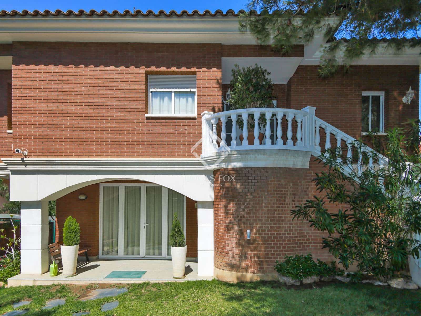 5 bedroom Villa for sale in Salou with pool garage - € 735,000 (Ref: 8953531)