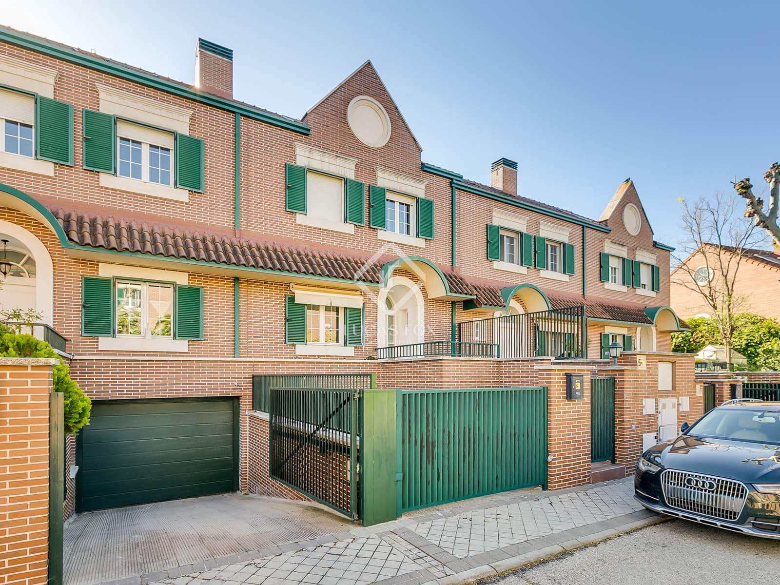 4 soveværelse Villa til salg i Madrid by med swimmingpool garage - € 1.725.000 (Ref: 8953785)