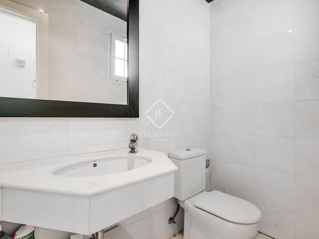 4 sypialnia Willa na sprzedaż w Miasto Madryt z basenem garażem - 1 650 000 € (Ref: 8953785)