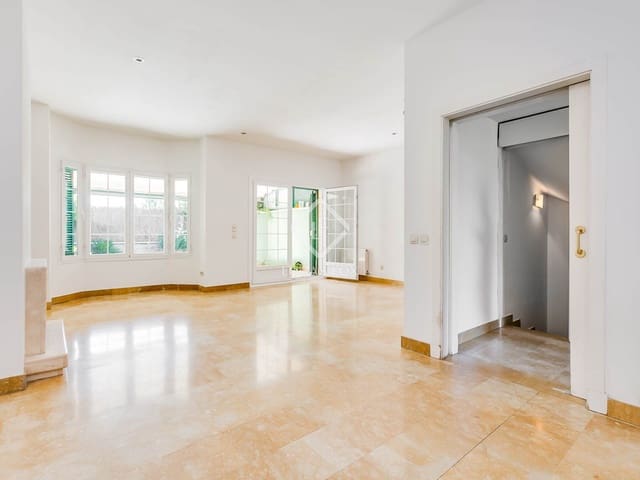 4 sypialnia Willa na sprzedaż w Miasto Madryt z basenem garażem - 1 650 000 € (Ref: 8953785)