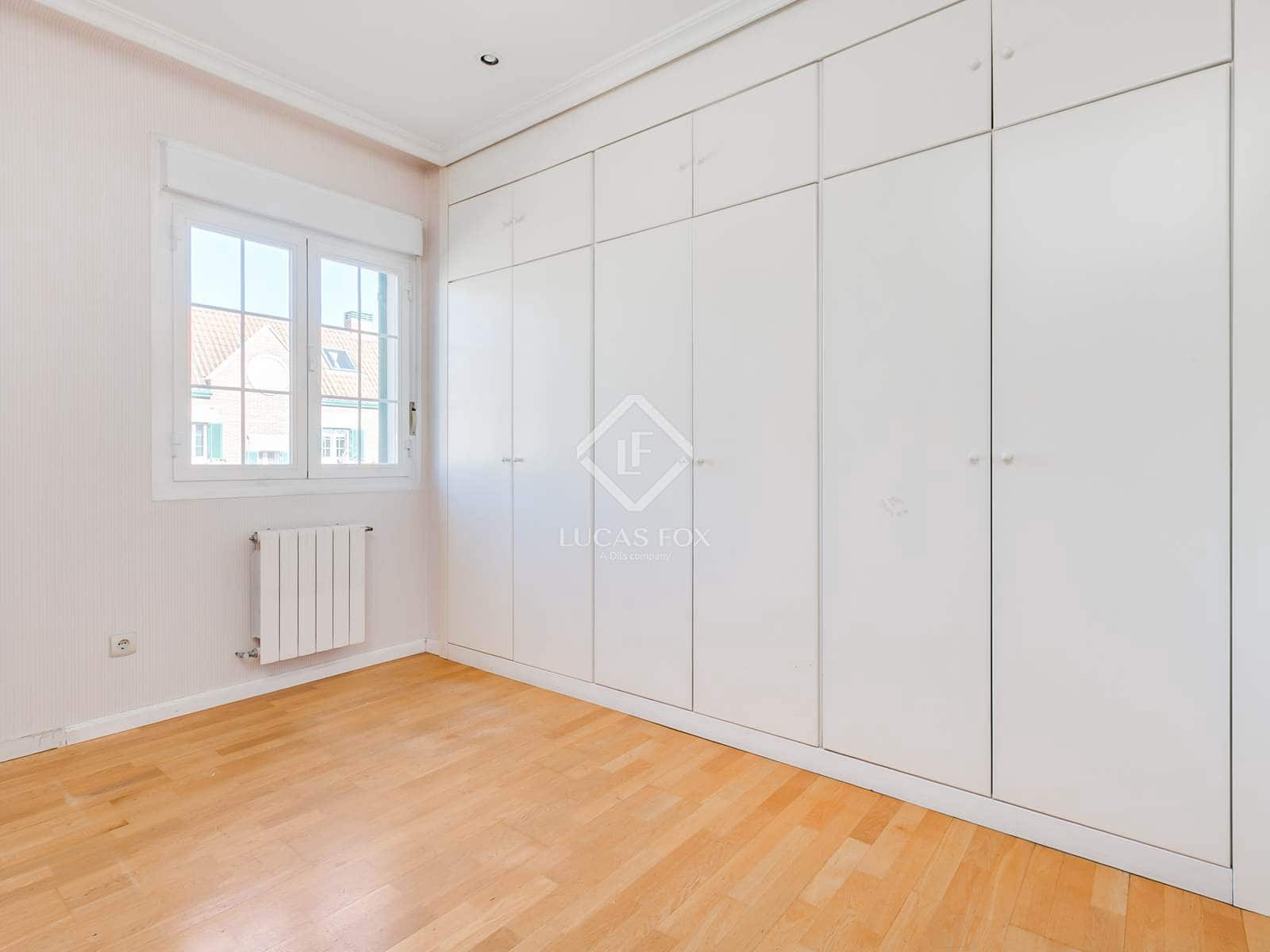 4 soveværelse Villa til salg i Madrid by med swimmingpool garage - € 1.650.000 (Ref: 8953785)