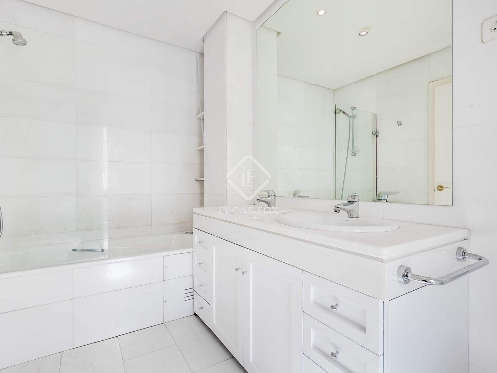 4 soveværelse Villa til salg i Madrid by med swimmingpool garage - € 1.650.000 (Ref: 8953785)