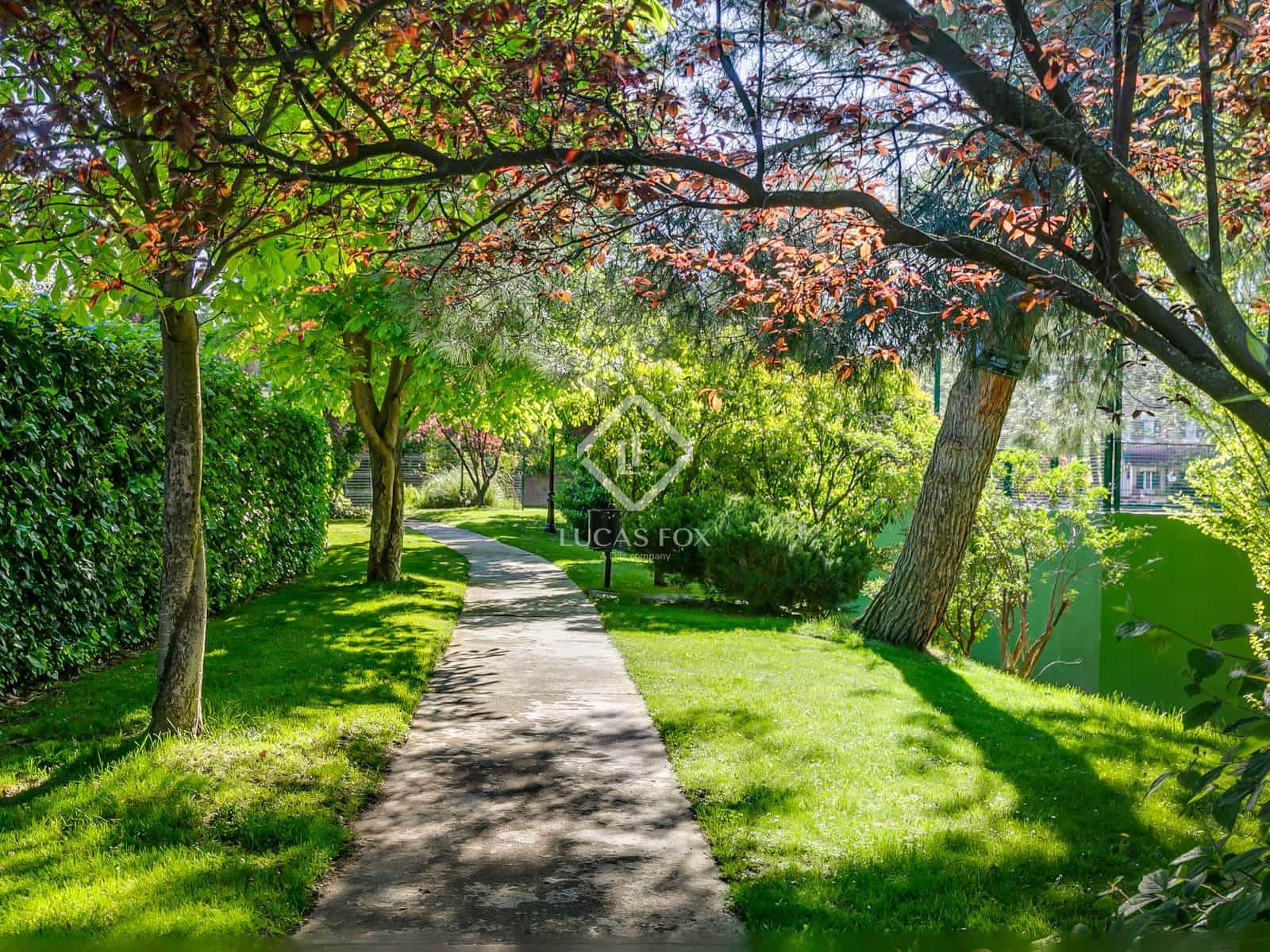 4 soveværelse Villa til salg i Madrid by med swimmingpool garage - € 1.650.000 (Ref: 8953785)