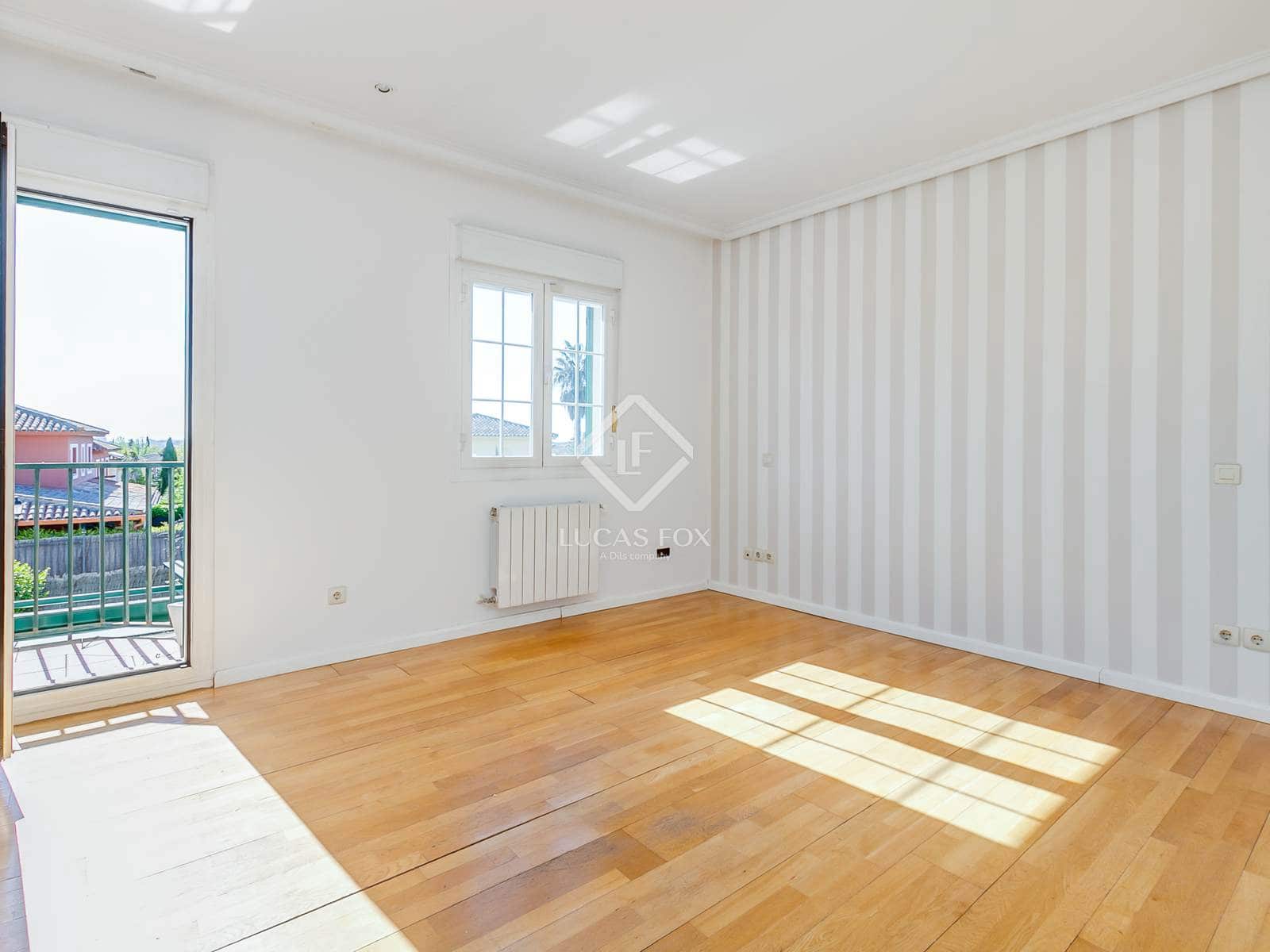 4 soveværelse Villa til salg i Madrid by med swimmingpool garage - € 1.650.000 (Ref: 8953785)