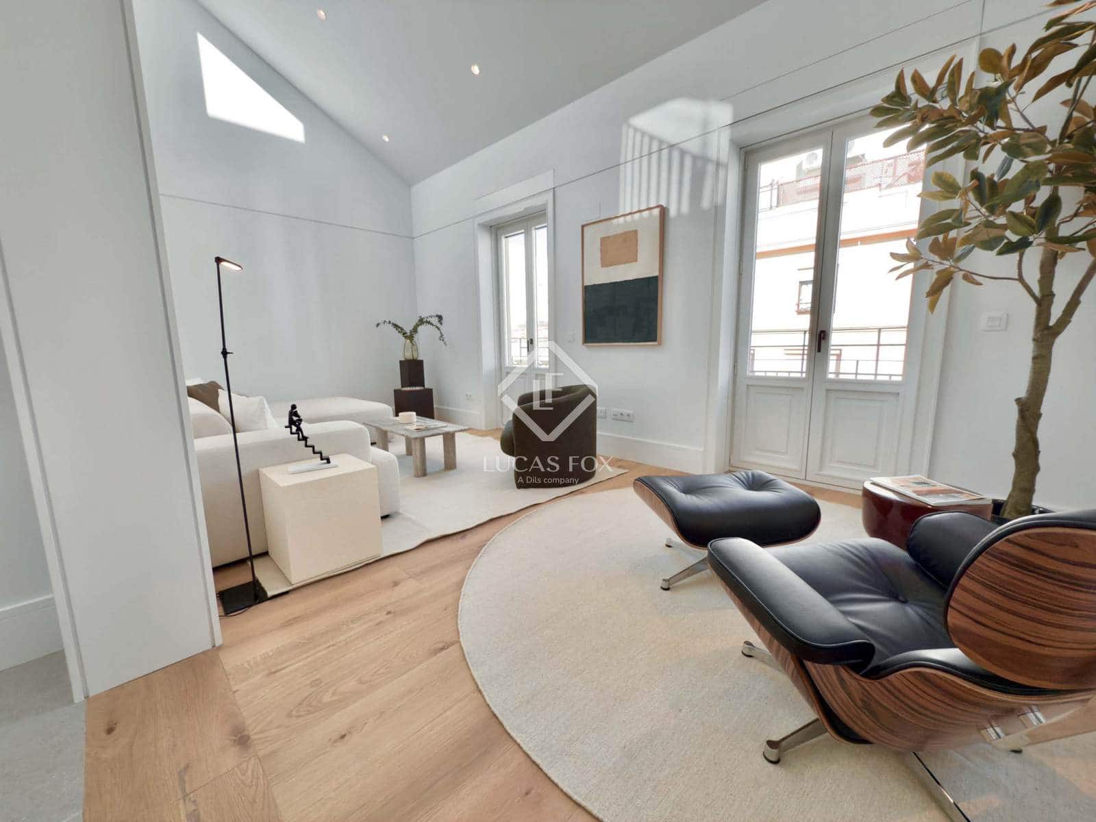 4 soverom Penthouse til salgs i Madrid by med svømmebasseng garasje - € 3 303 000 (Ref: 8953786)