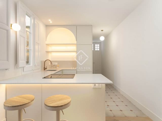 3 soveværelse Lejlighed til salg i Barcelona by - € 785.000 (Ref: 8953882)