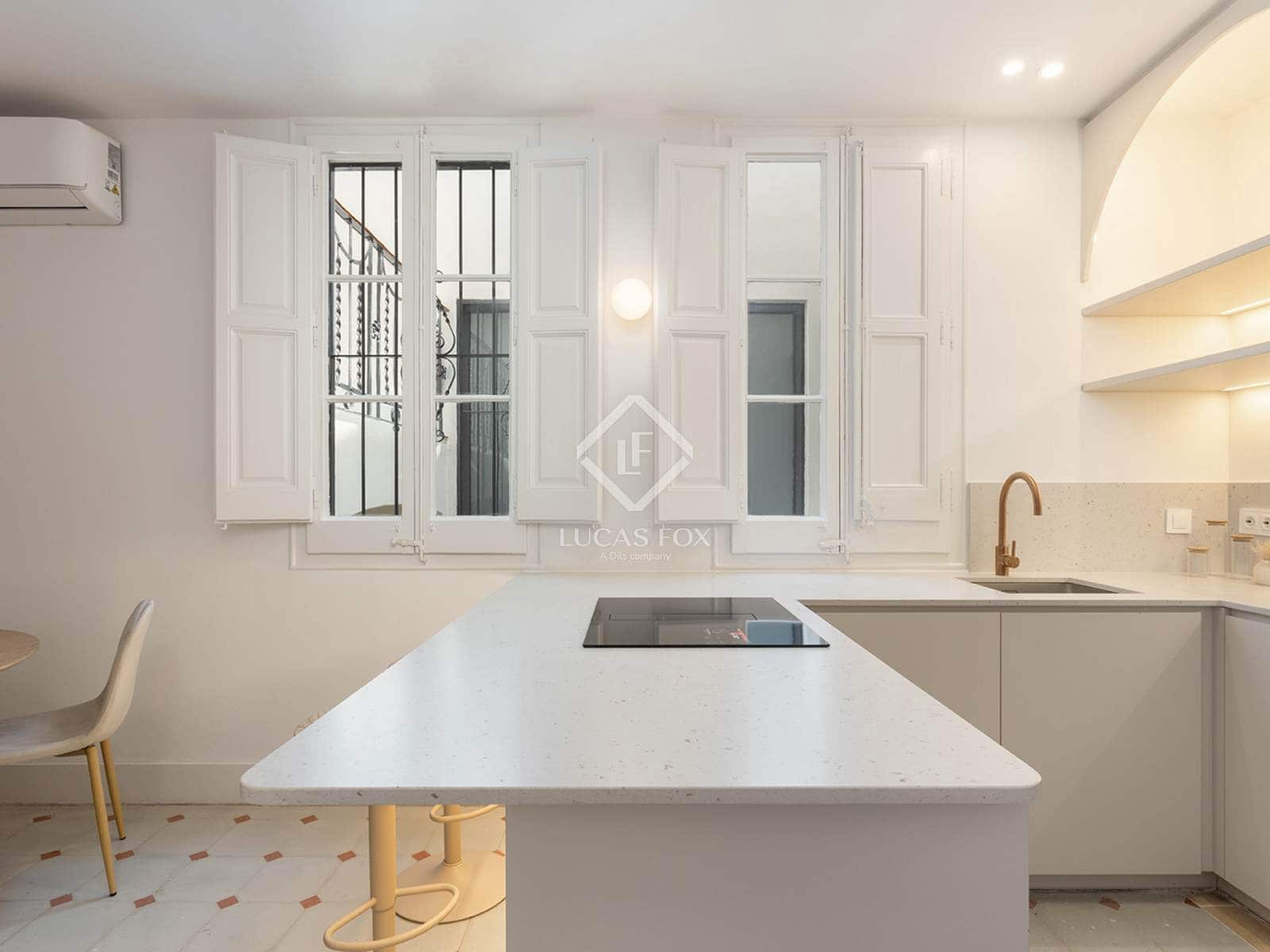 3 soveværelse Lejlighed til salg i Barcelona by - € 785.000 (Ref: 8953882)