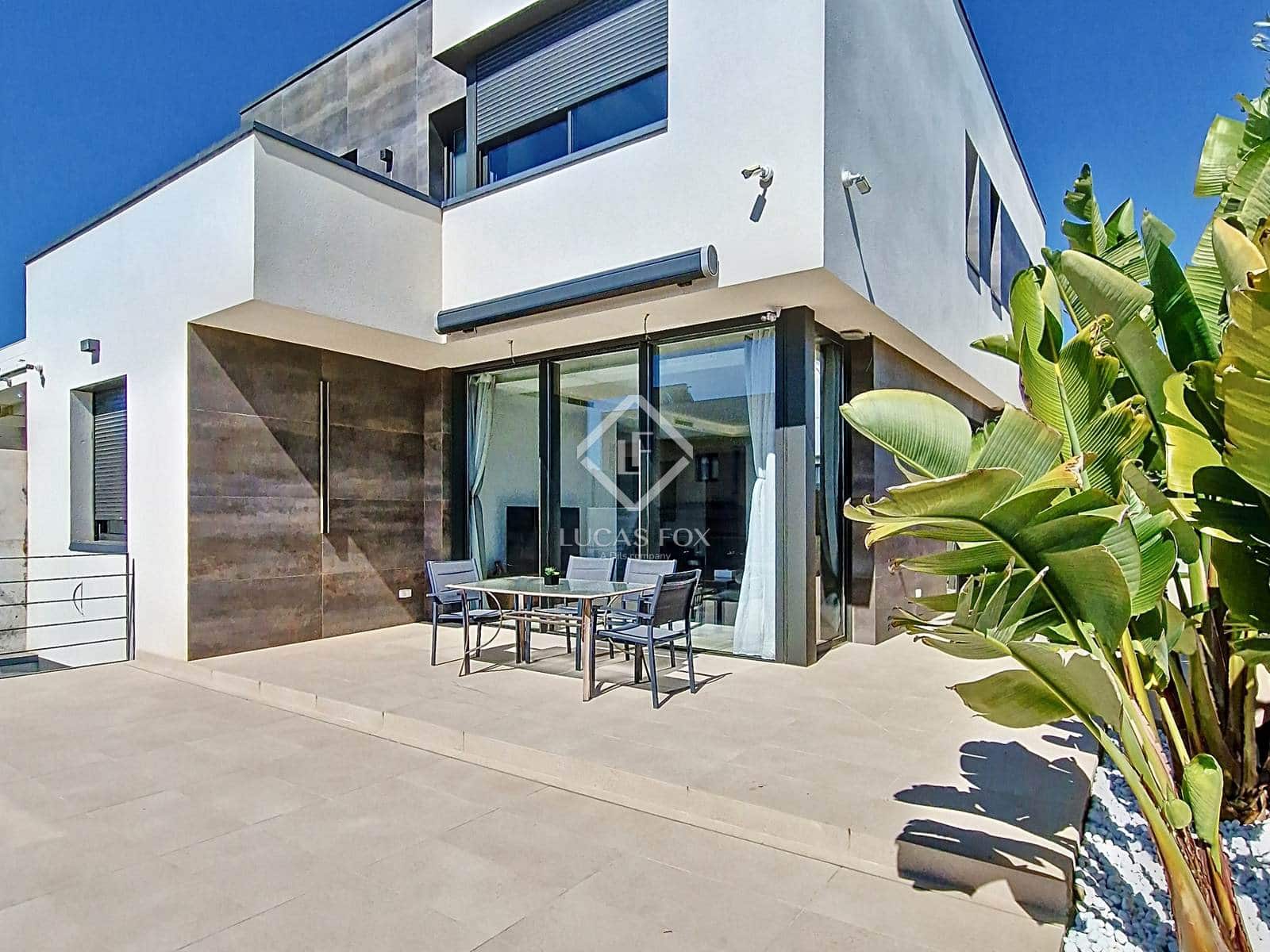 4 soveværelse Villa til salg i Vilanova i la Geltru med swimmingpool garage - € 950.000 (Ref: 8956086)