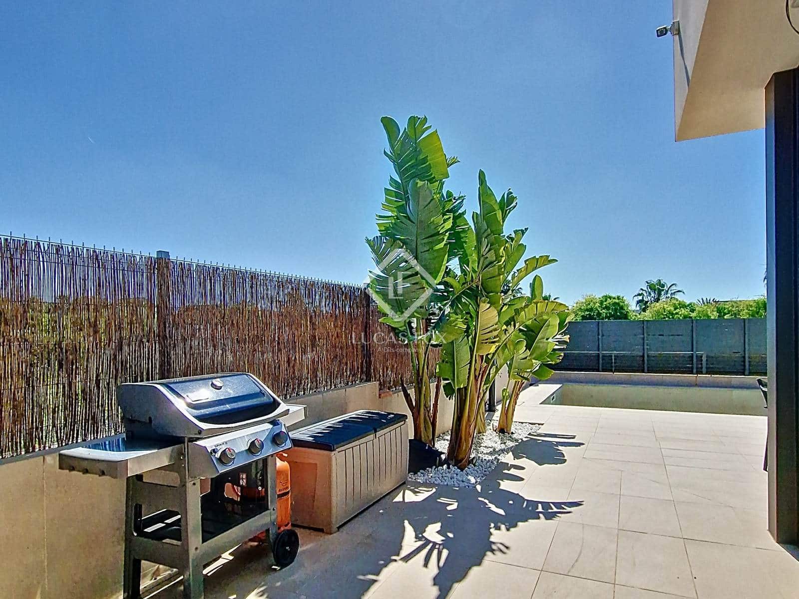 4 soveværelse Villa til salg i Vilanova i la Geltru med swimmingpool garage - € 950.000 (Ref: 8956086)