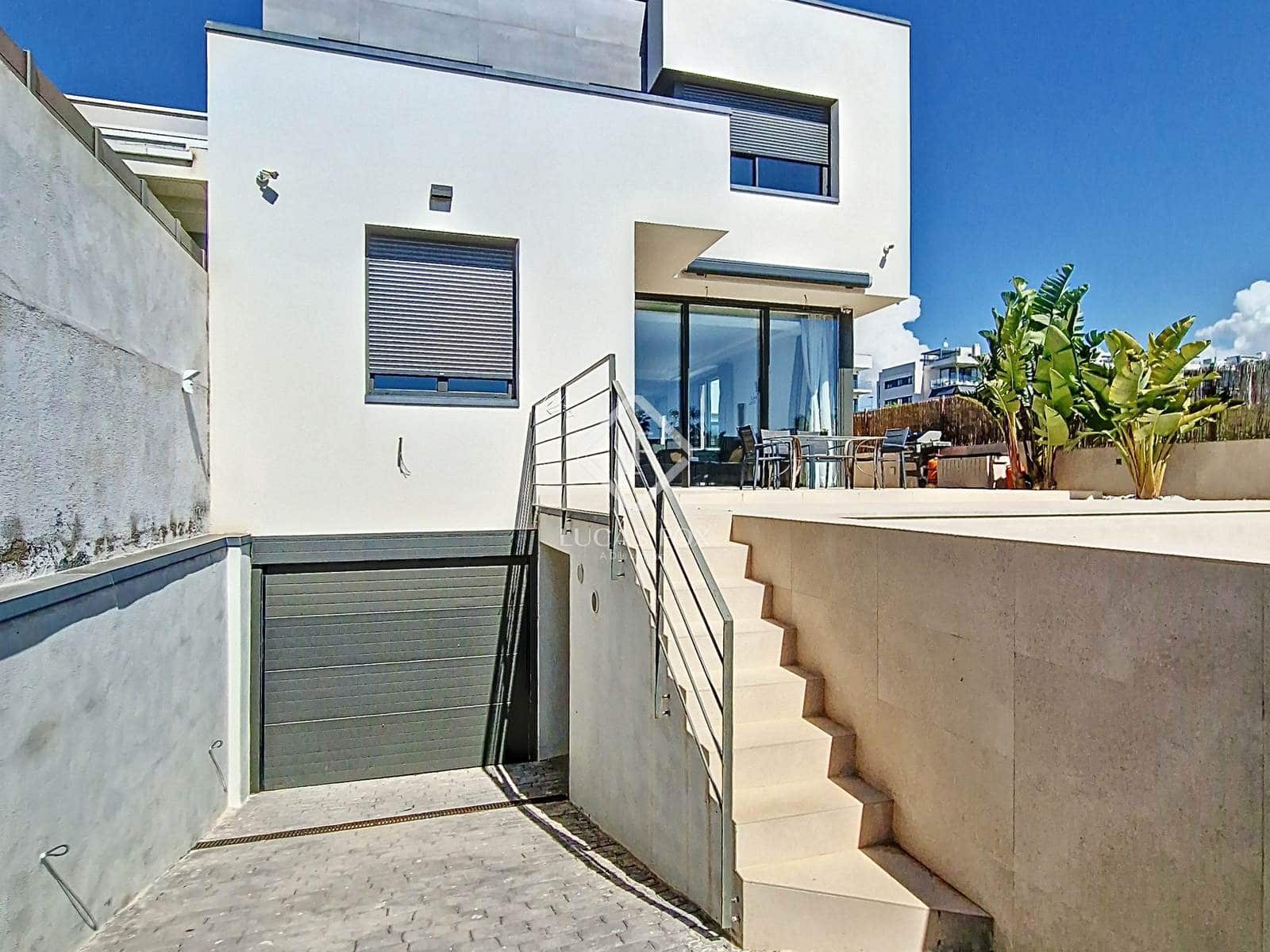 4 soveværelse Villa til salg i Vilanova i la Geltru med swimmingpool garage - € 950.000 (Ref: 8956086)