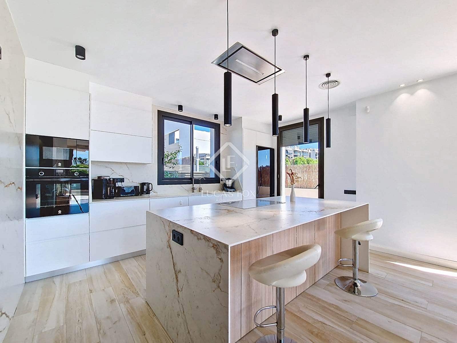 4 soveværelse Villa til salg i Vilanova i la Geltru med swimmingpool garage - € 950.000 (Ref: 8956086)