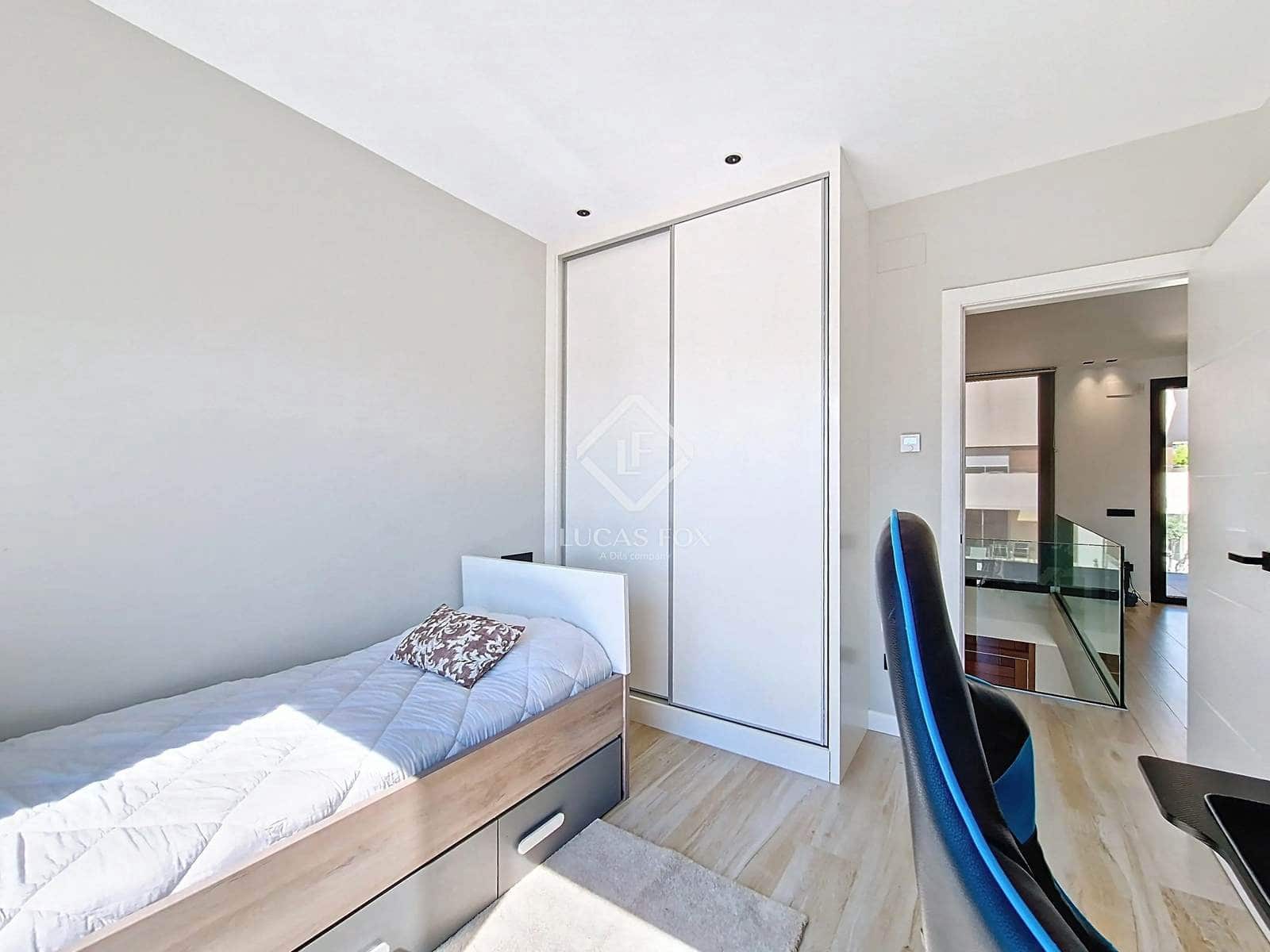 4 soveværelse Villa til salg i Vilanova i la Geltru med swimmingpool garage - € 950.000 (Ref: 8956086)