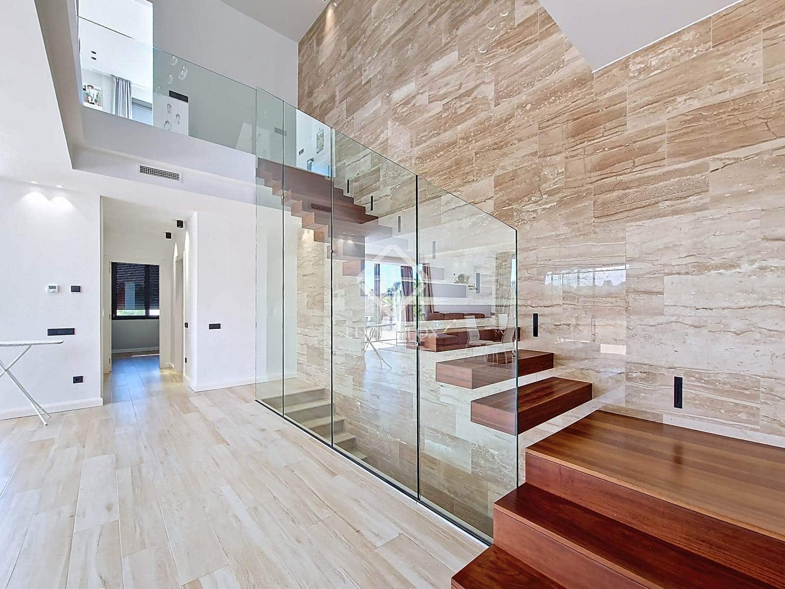 4 soveværelse Villa til salg i Vilanova i la Geltru med swimmingpool garage - € 950.000 (Ref: 8956086)