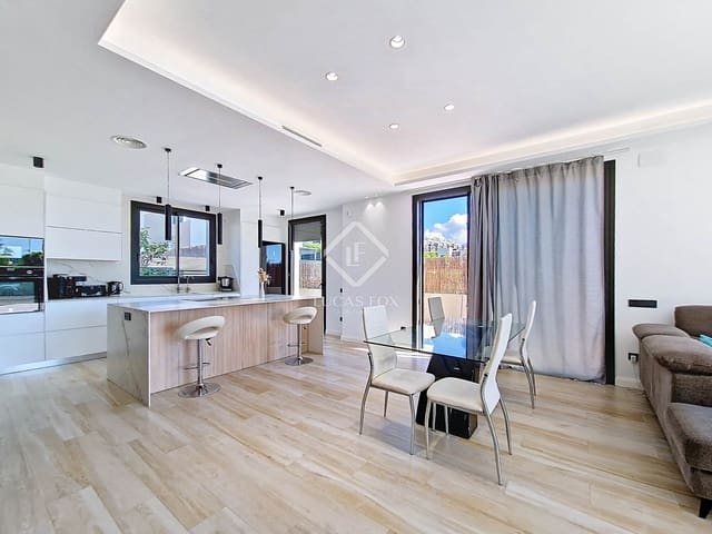 4 bedroom Villa for sale in Vilanova i la Geltrú with pool garage - € 950,000 (Ref: 8956086)