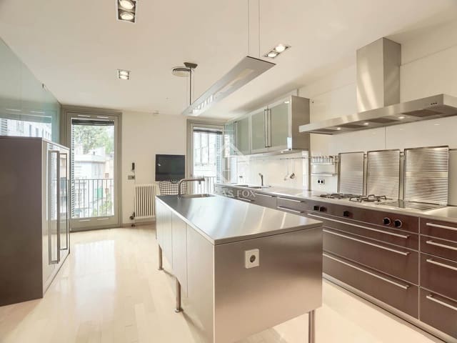 3 slaapkamer Appartement te koop in Palma de Mallorca met garage - € 2.900.000 (Ref: 8956252)