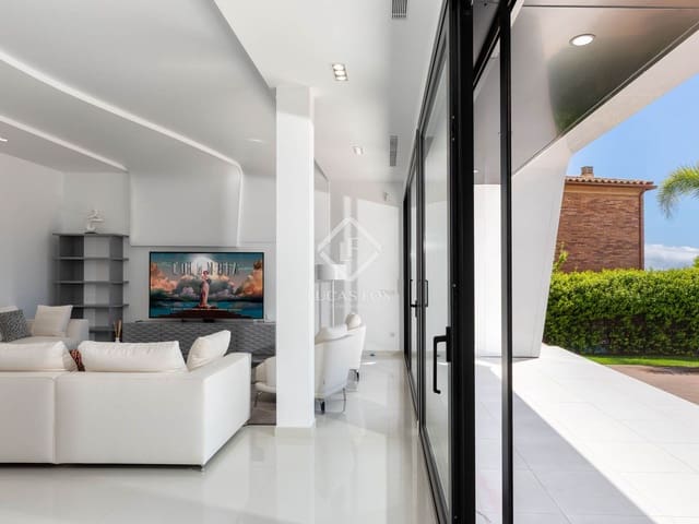 4 soveværelse Villa til salg i Platja d'Aro, Castell-Platja d'Aro med swimmingpool garage - € 2.650.000 (Ref: 8956257)