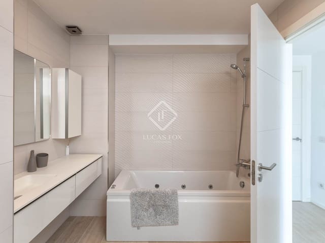 4 slaapkamer Villa te koop in Platja d'Aro, Castell-Platja d'Aro met zwembad garage - € 2.650.000 (Ref: 8956257)